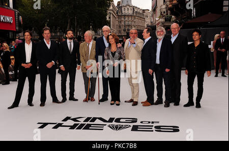 Londra, Regno Unito. Xii Sep 2018. Sir michael Gambon, Sir Michael Caine ,Francesca Annis ,Ray Winstone , Paolo Whitehouse , Sir Tom Courtenay frequentando la Premiere mondiale del re dei ladri al La Vue West End Leicester Square Londra 12 settembre 2018 Credit: Peter Phillips/Alamy Live News Foto Stock