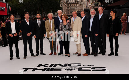 Londra, Regno Unito. Xii Sep 2018. Sir michael Gambon, Sir Michael Caine ,Francesca Annis ,Ray Winstone , Paolo Whitehouse , Sir Tom Courtenay frequentando la Premiere mondiale del re dei ladri al La Vue West End Leicester Square Londra 12 settembre 2018 Credit: Peter Phillips/Alamy Live News Foto Stock