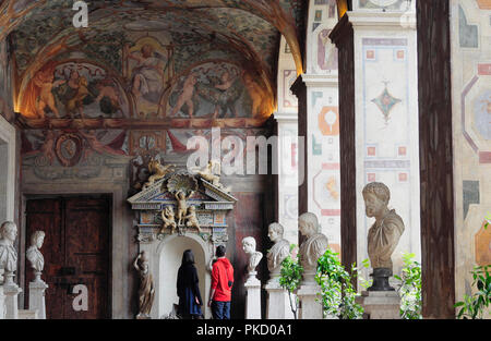 Italia Lazio Roma Centro Storico, Palazzo Altemps, loggia affrescata. Foto Stock