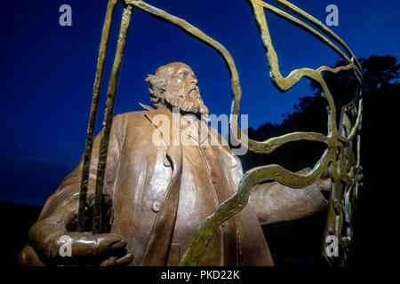 Frederick legge Olmsted - padre americano di architettura del paesaggio - statua in bronzo per artista Zenos Frudakis - North Carolina Arboretum di Asheville Nort Foto Stock