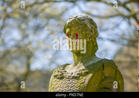 Monumenti, antiche sculture nel Parco di Bruxelles (Parc de Bruxelles) di fronte al Palazzo Reale. Foto Stock