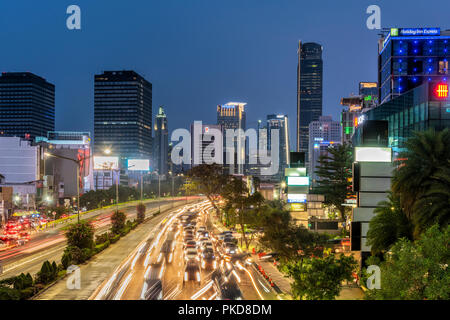 Lo skyline della citta' di Giacarta, Java, Indonesia Foto Stock
