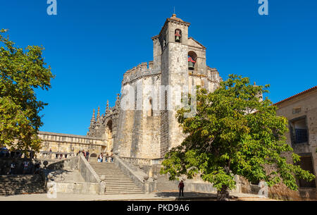 Ingresso e chiesa principale nel Convento di Cristo (Convento de Cristo). Tomar, Ribatejo, Portogallo Foto Stock