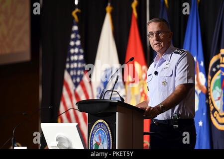 Stati Uniti Air Force gen. Giovanni Hyten, comandante della U.S. Comando strategico Foto Stock