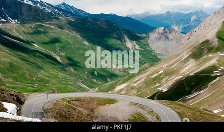 Impressioni delle Alpi francesi dal Col du Galibier, nelle Hautes Alpes dipartimento (Francia, 14/06/2010) Foto Stock