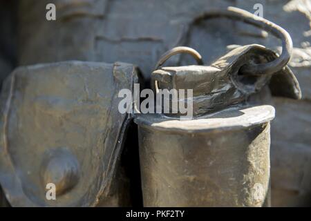 Close up Sgt. Il Mag. Bradley Kasal statua di guerriero ferito battaglione- West, Marine Corps base Camp Pendleton, California, 1 agosto 2018. Kasal ha ricevuto una traversa di marina per azioni eroiche come primo sergente durante operazione Phantom Fury in Fallujah in Iraq a sostegno dell'Operazione Iraqi Freedom. Foto Stock