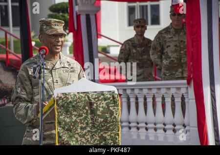 Il Mag. Gen. Timothy Mckeithen, Vice Comandante generale degli Stati Uniti Pacifico esercito Comando, dà il discorso di chiusura durante la cerimonia di chiusura per esercitare Keris sciopero, 3 agosto 2018. Esercizio Keris sciopero è stato un esercizio bilaterale tra la Malaysia e gli Stati Uniti, con un particolare accento sulla politica regionale di assistenza umanitaria e di disaster relief operations. Foto Stock