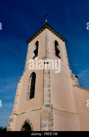 La chiesa di Pierre-Perthuis, nel dipartimento Yonne (Francia, 23/06/2010) Foto Stock