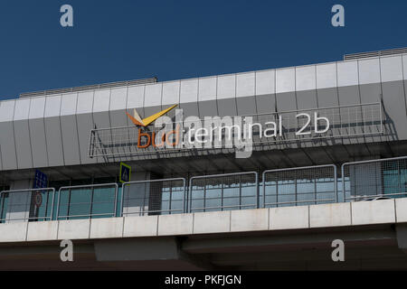 Budapest Airport Terminal 2b Foto Stock