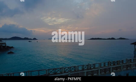 Antenna fuco vista dell'alba in Redang Island, Terengganu, Malaysia. Foto Stock