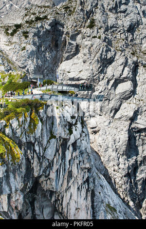 La piattaforma di osservazione AlpspiX al Osterfelder a Garmisch-Partenkirchen, vista aerea, Baviera, Germania Foto Stock