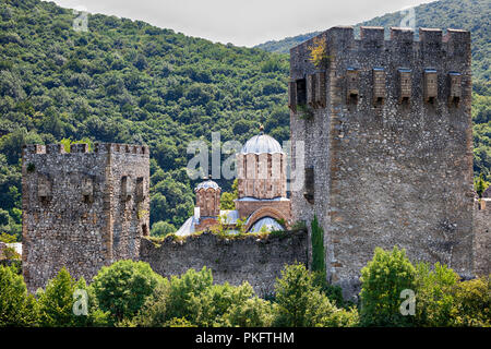Serbo Ortodosso Manasija monastero, noto anche come Resava, vicino Città Despotovac, Serbia Foto Stock