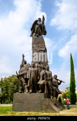 Indipendenza monumento con Ismail Qemali, Vlorë, Vlorë, Qark Vlorë, Albania Foto Stock