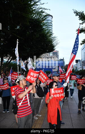 14 Settembre, 2018. Seul in Corea. I dimostranti si sono riuniti a Seul per chiedere il rilascio delle destre commentatore e giornalista Byun Hee-jae su accuse di diffamazione nella sua segnalazione di una competitiva società di radiodiffusione. Byun è stato arrestato nel mese di maggio e il suo caso è attualmente dinanzi ai tribunali.Credit: Michael Davis/Alamy Live News Foto Stock