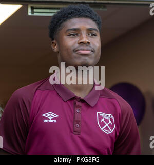 Brentwood Essex, 13 settembre 2018 lettore di prosciutto Ben Johnson apre una nuova sala sportiva a Becket Scuola chiavi Brentwood, Essex. Credit Ian Davidson/Alamy Live News Foto Stock