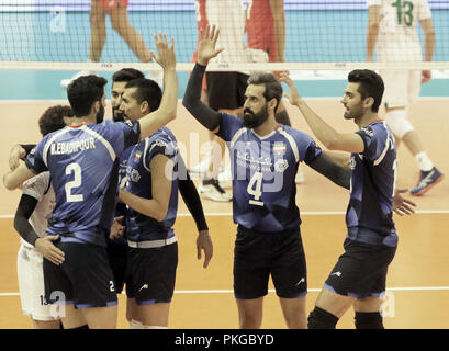 Varna, Bulgaria. Xiii Sep, 2018. La gioia del team iraniano.FIVB Pallavolo uomini del Campionato del Mondo 2018, pool D, Bulgaria vs Iran. Palazzo della Cultura e dello Sport, Varna/Bulgaria, .le squadre della Finlandia, Cuba, Puerto Rico, Polonia, Iran e co-host La Bulgaria sta giocando in pool D nel turno preliminare. Credito: Wolfgang Fehrmann/ZUMA filo/Alamy Live News Foto Stock