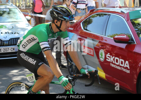 Ejea de los Caballeros, Spagna. Xiii Sep, 2018. Jonathan Lastra Martinez si avvicina all'inizio della Vuelta de Espana, fase 18. Isacco Coccato/Alamy Live News Foto Stock