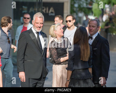 Edimburgo, 26 maggio 2017. Gli ospiti arrivano per il Sir Tom Hunter Foundation cena dove ex presidente Barak Obama parla come oratore ospite. Foto Stock