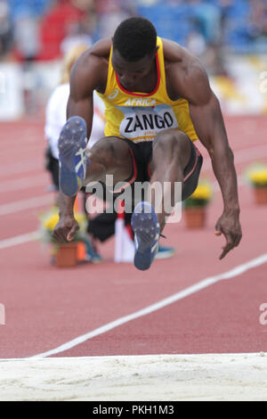 Ponticello tripla Hugues Fabrice Zango (Team Africa; Myanmar/Birmania) compete durante la IAAF Continental Cup Ostrava 2018, a Ostrava, Repubblica Ceca, su Foto Stock