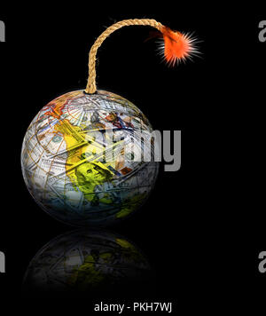 Sfera di denaro con lite fusibile pronto per andare fuori. Foto Stock