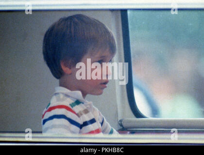 Londra, Regno Unito. Il principe William come un bambino. Circa 1985. Sottotitoli per il XXI Aprile 2011. Ref: LMK11-28034-210411 Landmark/MediaPunch Foto Stock