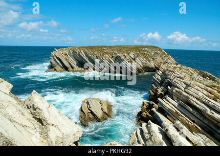 Le formazioni rocciose a Baleal. Peniche, Portogallo Foto Stock