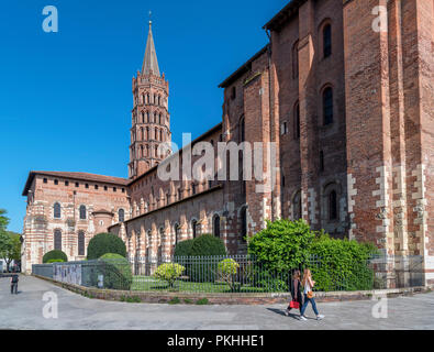 Basilica di St Sernin, Toulouse. Esterno del Basilique Saint-Sernin, luogo Saint-Sernin, Toulouse, Languedoc, Francia Foto Stock