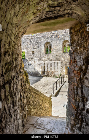 Re John's Palace, una rovina Norman Merchant's House si trova nel centro storico di pareti a Southampton, Città Vecchia, England, Regno Unito Foto Stock