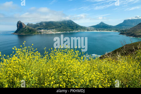 Una vista panoramica di Hout Bay, vicino a Città del Capo in Sud Africa Foto Stock