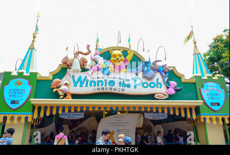 Molto popolare tra le tante avventure di Winnie The Pooh attrazione di Hong Kong Disneyland Foto Stock