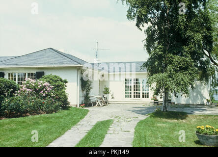 Das Haus von Inge Meysel, deutsche Schauspielerin in Seevetal Bullenhausen, Deutschland 1970. Attrice tedesca Inge Meysel's home a Seevetal Bullenhausen, Germania degli anni settanta. Foto Stock