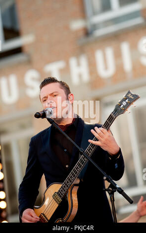 La registrazione del programma televisivo "Vlaanderen Muziekland' in Hever (Belgio, 10/07/2011) Foto Stock