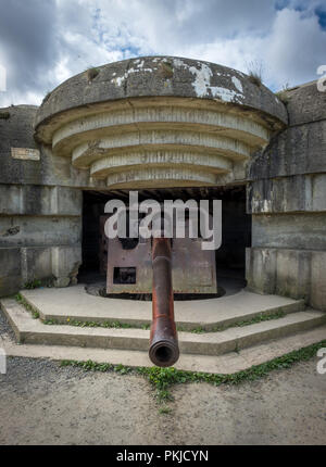 La Seconda Guerra Mondiale la pistola batteria di Longues-sur-Mer, domenica 20 agosto 2017, in Normandia, Francia. Foto Stock