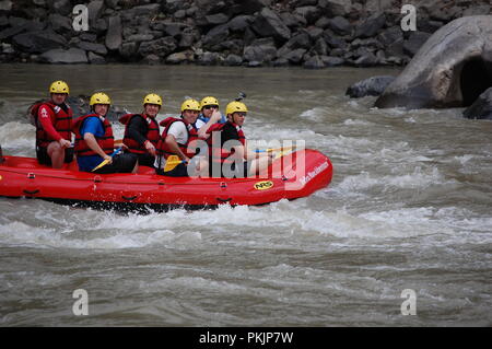 Bhotekoshi rafting, Nepal Foto Stock