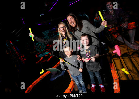 Pirate Island Indoor Adventure Golf a Chichester Golf Club, West Sussex, Regno Unito. Foto Stock