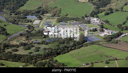 Vista aerea di Burnley di trattamento delle acque reflue di opere, Reedley, Burnley Foto Stock