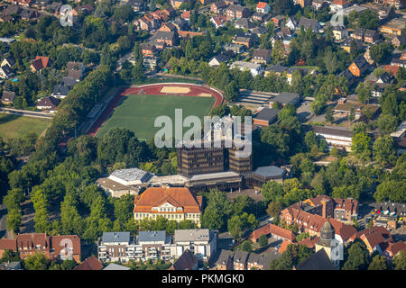 Vista aerea, municipio Ahlen, biblioteca, sala civica, Ahlen, la zona della Ruhr, Nord Reno-Westfalia, Germania Foto Stock