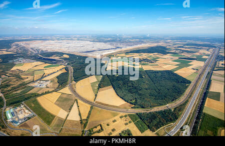 Vista aerea, Etzweiler, lignite open-pit mining, Hambach foresta, Bürgewald Steinheide, paesaggio area di conservazione Foto Stock