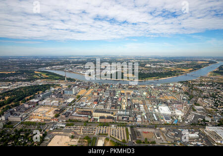 Vista aerea, Bayer AG, stabilimento, Rhein, aziende farmaceutiche Manfort, LANXESS Aktiengesellschaft, impianto chimico, Leverkusen Foto Stock