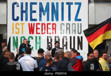 Chemnitz, in Sassonia. Xiv Sep, 2018. 14 settembre 2018, Germania, Chemnitz: Martin Kohlmann di Pro Chemnitz parla di una dimostrazione della destra populista movimento Pro di Chemnitz. Credito: ---/dpa/Alamy Live News Foto Stock