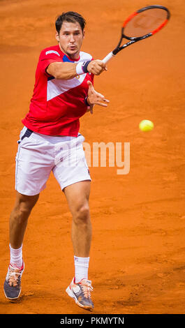 Kraljevo impianto sportivo, Kraljevo, Serbia. Xiv Sep, 2018. Tennis Davis Cup World Group, play-off, Serbia contro l'India; Dusan Lajovic (SRB) svolge un credito diretti: Azione Plus sport/Alamy Live News Foto Stock