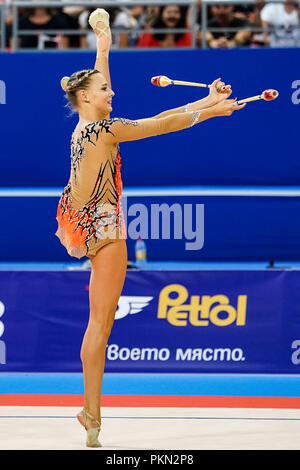 14 settembre 2018: Nicol Ruprecht di Â Austria durante le singole finale completa all'Arena Armeec a Sofia presso la trentaseiesima FIG Rhythmic Gymnastics World Championships. Ulrik Pedersen/CSM Foto Stock