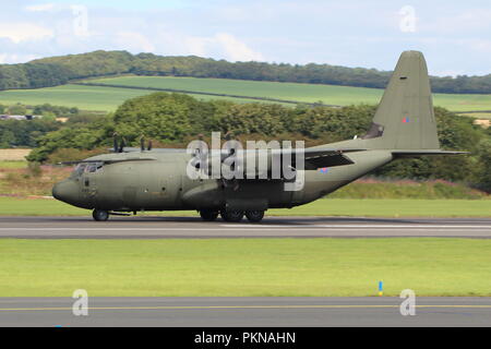 ZH888, un Lockheed Martin C-130J Hercules C5 gestito dalla Royal Air Force, a Prestwick International Airport in Ayrshire. Foto Stock