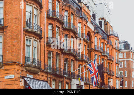 LONDON, Regno Unito - agosto 22nd, 2018: architettura a Mayfair di Londra city centre Foto Stock