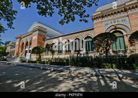 Velázquez Palace entrata principale. Buen Retiro Park, Madrid, Spagna Foto Stock