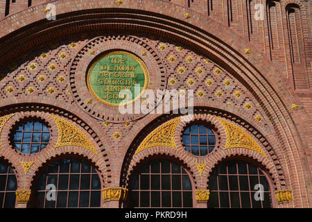 Dettagli architettonici della Moody la Bibbia Chiesa di Chicago, fondata nel 1854 da un pattino di Chicago venditore, la chiesa attuale fu costruita nel 1925. Foto Stock