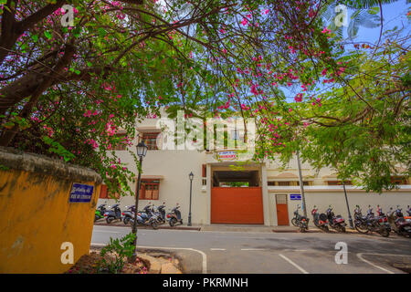 Un edificio scolastico di Pondicherry (India) Foto Stock