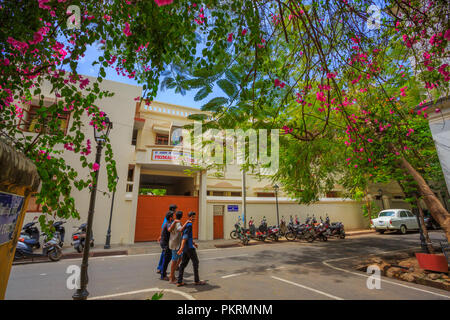 Un edificio scolastico di Pondicherry (India) Foto Stock