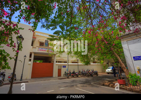 Un edificio scolastico di Pondicherry (India) Foto Stock