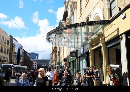 Glasgow's Jewellery Quarter in Argyll Arcade, tra Argyle St e Buchanan Street nel centro della città, in Scozia, Regno Unito Foto Stock